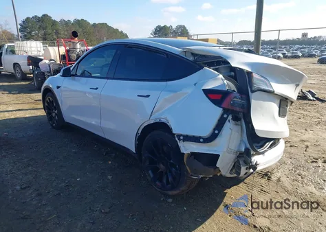 2023 Tesla Model Y Awd/Long Range Dual Motor All-Wheel Drive z USA, uszkodzony, nr VIN 7SAYGDEE5PF635160